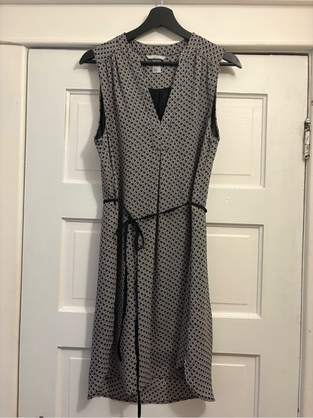 H&M Black & White Sleeveless Midi Dress with Tie Waist